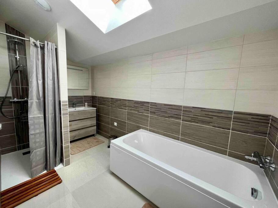 Holiday home Le Rucher De Saint Florent - Dabnb